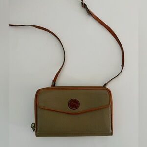 Dooney & Bourke | Vintage Dark Taupe Zip-Along Crossbody Wallet Bag